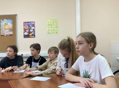 Искра, 13–15 Мая